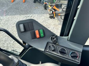 2025 Demo Schaffer 8620T - Image 3