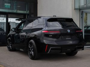 BMW IX Xdrive45 - Image 2