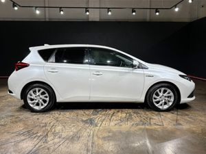 Toyota Auris 1.8 HYBRID AUTOMATIC - FULL CREAM LEA - Image 4