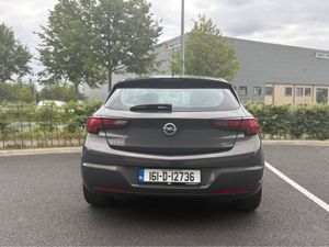 Opel Astra SC 1.6 CDTI 5DR - Image 4