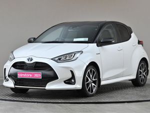 Toyota Yaris 1.5 Hybrid Style  2tone Roof - Image 3
