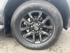 2025 Toyota HILUX  INVINCIBLE  X 2.8 Diesel Auto - Image 4