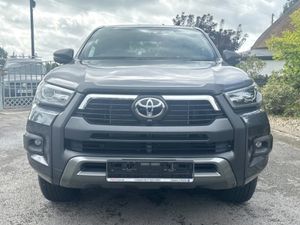2025 Toyota HILUX  INVINCIBLE  X 2.8 Diesel Auto - Image 2