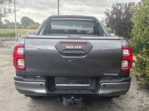2025 Toyota HILUX  INVINCIBLE  X 2.8 Diesel Auto - Image 3