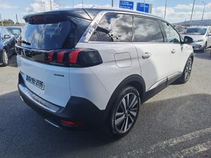 PEUGEOT 5008 1.5 GT LINE BLUEHDI **7 SEATER** - Image 4