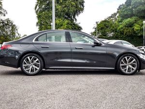Mercedes-Benz E-Class E220d Avantgarde Plus Upgra - Image 3