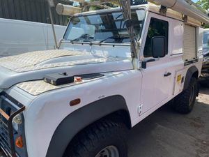 Land Rover Defender 110 utility van - Image 4