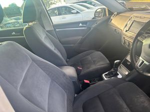 Volkswagen Tiguan 16 Auto R Line 4x4 - Image 3