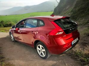 Volvo V40 1.6 D2 115PS ES Automatic - Image 2