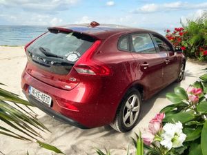 Volvo V40 1.6 D2 115PS ES Automatic - Image 4