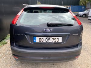 FORD FOCUS 1.4 STYLE 80 PS 5DR - Image 4