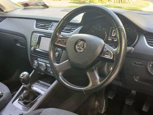 Skoda Octavia 2015 1.2 ELEGANCE 5dr - IRISH CAR - Image 4