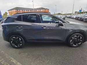 KIA SPORTAGE 1.6 GT LINE **HUGE SPEC** - Image 4