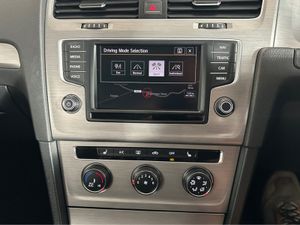 Volkswagen Golf 1.6 TDI MATCH EDITION BLUEMOTION 1 - Image 4