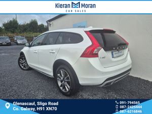 Volvo V60 CROSS COUNTRY - Image 3