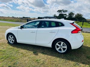 Volvo V40 DBA-MB4164T 5DR AUTO 40 SERIES 525 - Image 4