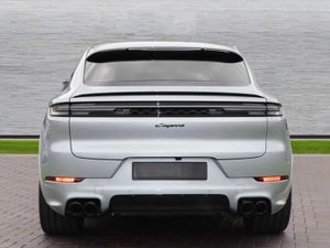 242 Porsche Cayenne E-Hybrid Huge Spec - Image 3