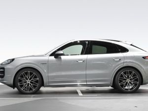 242 Porsche Cayenne E-Hybrid Huge Spec - Image 4