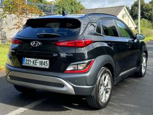 Hyundai KONA  Executive  2022 ( Only 7,100 km's) - Image 4