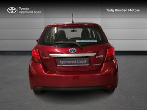 Toyota Yaris HYBRID LUXURY MC - Image 4