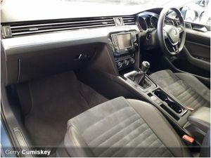 Volkswagen Passat 1.6 TDI 120HP Highline - Image 4