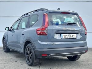 Dacia Jogger HEV 145 PS Extreme Auto - Image 3