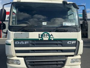 DAF CF 65.250 4x2 Curtainsider 2012 - Image 2