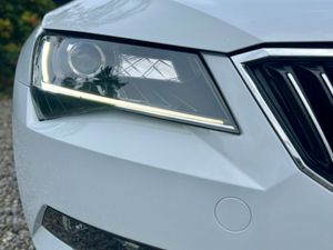 2016 Skoda Superb SE 2.0 TDI 150 Bhp Estate - Image 3