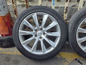 4 Genuine Volvo 18" Alloys 5X108 - Image 2