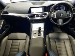 BMW 3 Series 330e M Sport Auto - Image 4