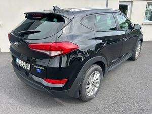 161 Hyundai Tucson 1.7 CRDI Executive 5DR - Image 4
