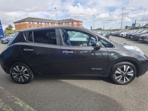 NISSAN LEAF 30KWH E TEKNA - Image 4