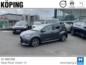 Toyota Yaris 1.5 PLATINUM 4DR AUTO // HIGH SPEC PL - Image 4