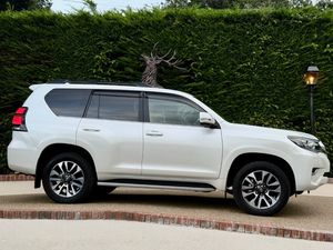 2023 Toyota Landcruiser 7 seater 2.8 Diesel - Image 3