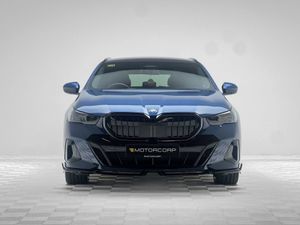 BMW 5 Series 530E M Sport PRO Touring - Image 2