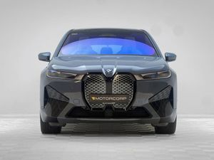 BMW IX 40 Sport Xdrive  huge Spec - Image 2