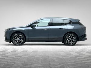 BMW IX 40 Sport Xdrive  huge Spec - Image 4