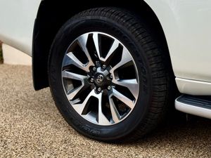 2023 Toyota Landcruiser 7 seater 2.8 Diesel - Image 4