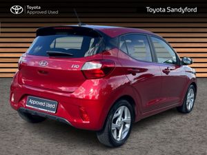 Hyundai i10 DELUXE AUTOMATIC // AIR CON // REAR PA - Image 2