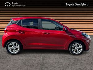Hyundai i10 DELUXE AUTOMATIC // AIR CON // REAR PA - Image 3