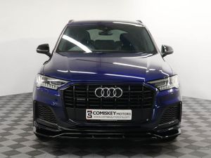 Audi Q7 Tfsie V6 Black Edition - Image 2