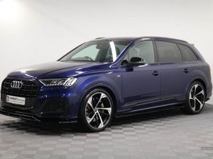 Audi Q7 Tfsie V6 Black Edition - Image 3