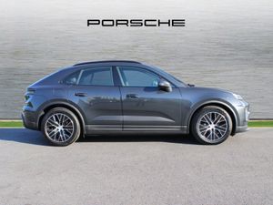 Porsche Macan 4 Electric - Image 4