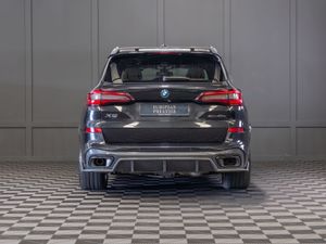 2022 BMW X5 X-Drive 45e M-Sport - Image 4