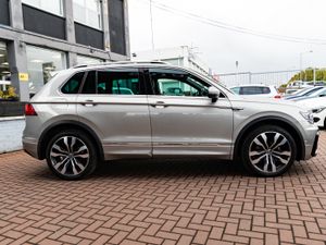 VOLKSWAGEN TIGUAN 2.0 TDI R-LINE 4-MOTION 5DR ESTA - Image 2