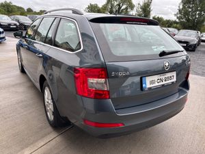STUNNING 2016 SKODA OCTAVIA ESTATE 1.6L - Image 4