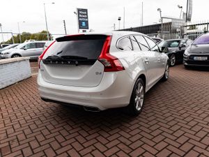 VOLVO V60 2.0D4 SE LUXURY DELUXE 5DR ESTATE AUTOMA - Image 3