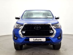 Toyota HiLux Toyota 2.8 SR5 D/cab Auto 4DR A - Image 4