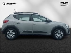 Dacia Sandero Stepway Hatchback Expression - Image 3