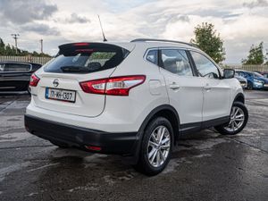 2017 Qashqai 1.5dci/1 Owner/Irish/1yr warranty - Image 3